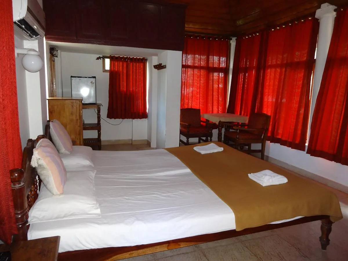 **  Pozhiyoram Ayurveda Beach Resort Alappuzha Indien